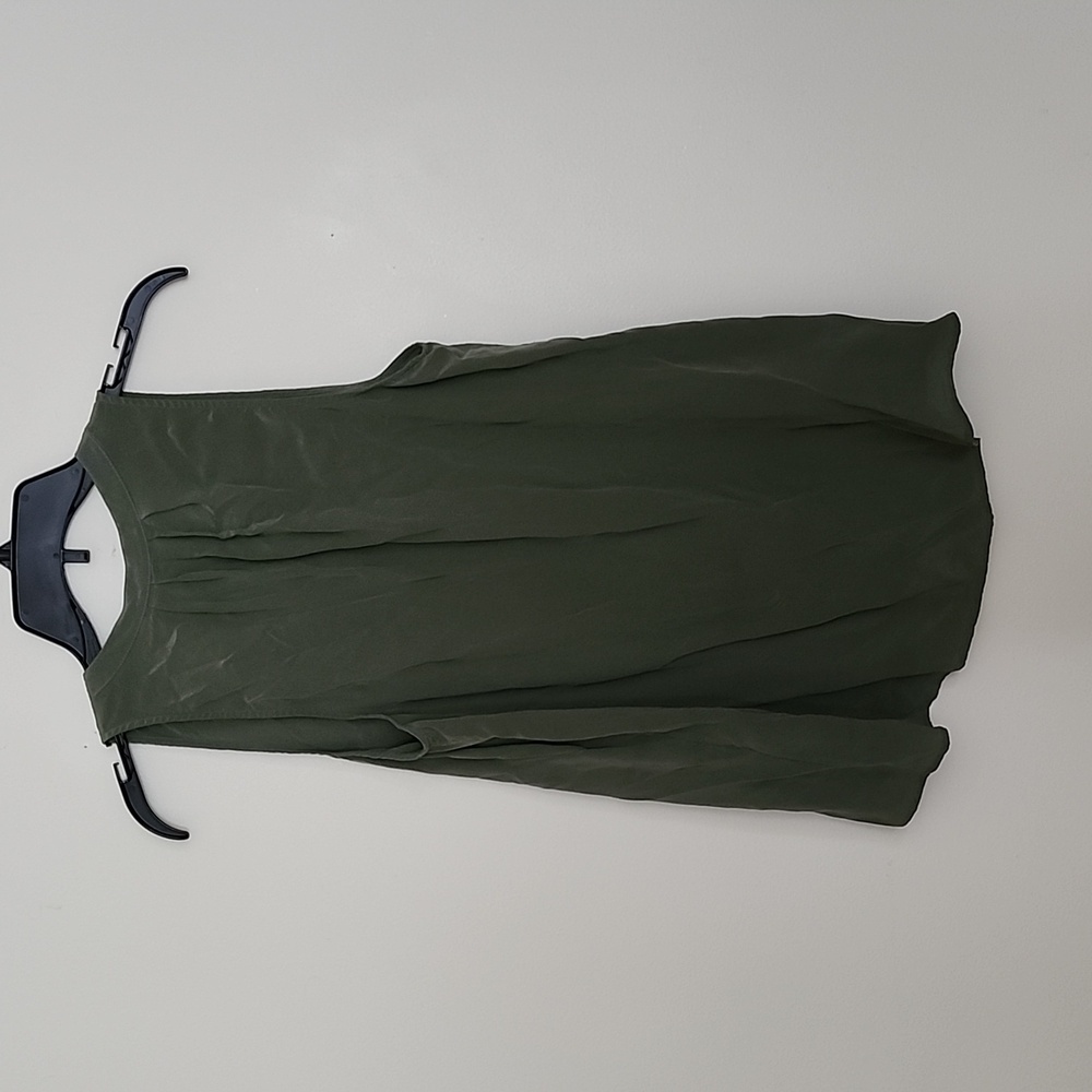 Joie 100% Silk Blouse Sleeveless Olive Green Career, Quarter Button Neck - Picture 6 of 6